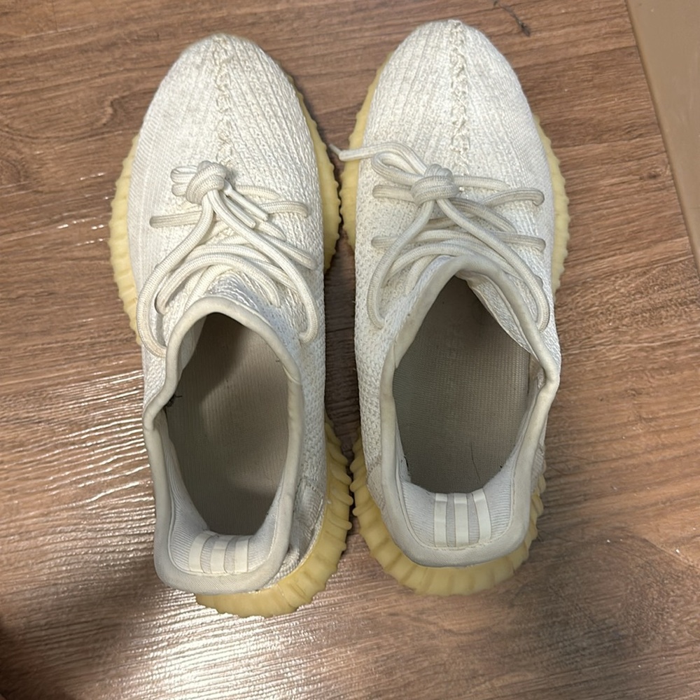 Authentic yeezy boost - Picture 3 of 4